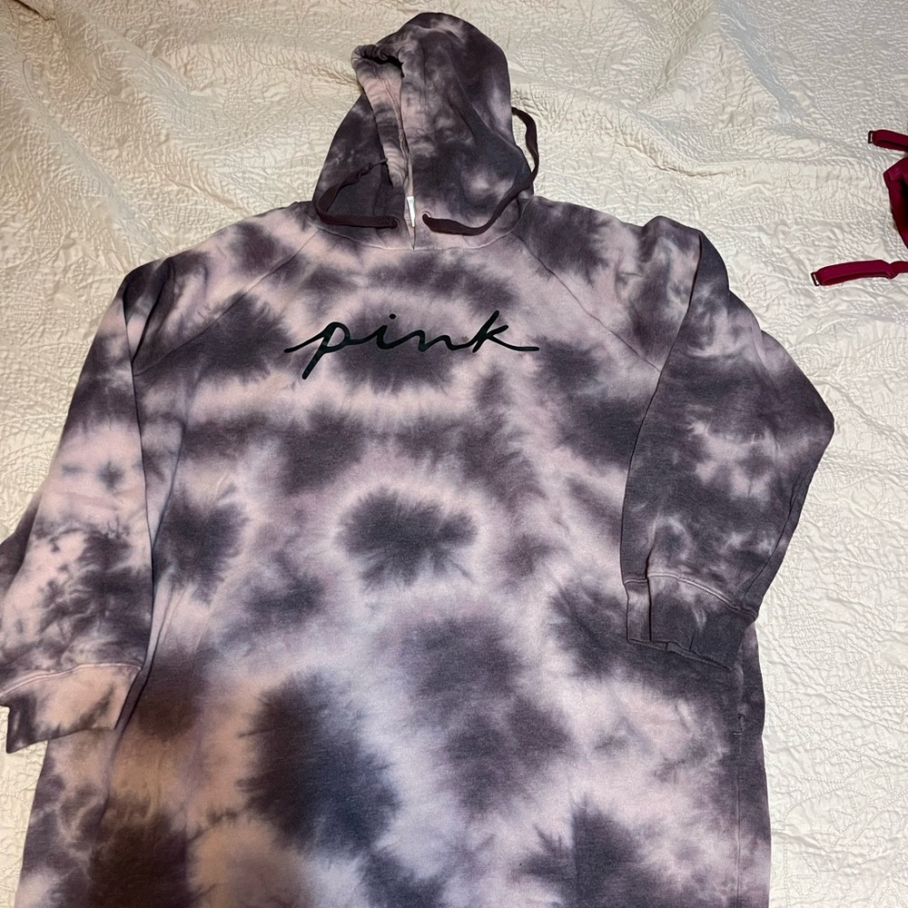 Pink oversized sweater with pockets